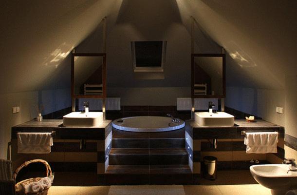 Villa Riccona Bronisze الغرفة الصورة